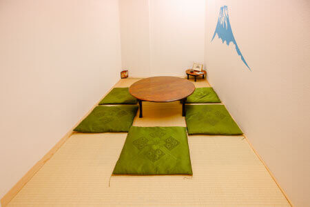 畳のミーティングスペース「富士の間」